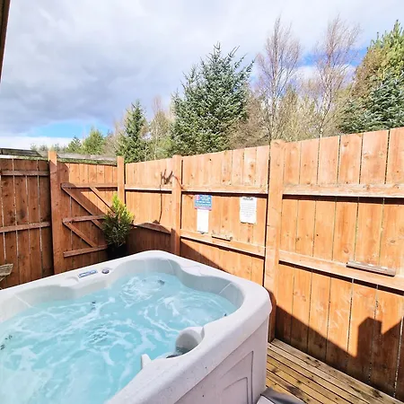 Lomond 2 With Private Hot Tub - Fife - Loch Leven - Lomond Hills Villa Kelty Exterior photo