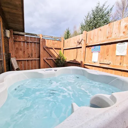 Lomond 2 With Private Hot Tub - Fife - Loch Leven - Lomond Hills Villa Kelty Exterior photo