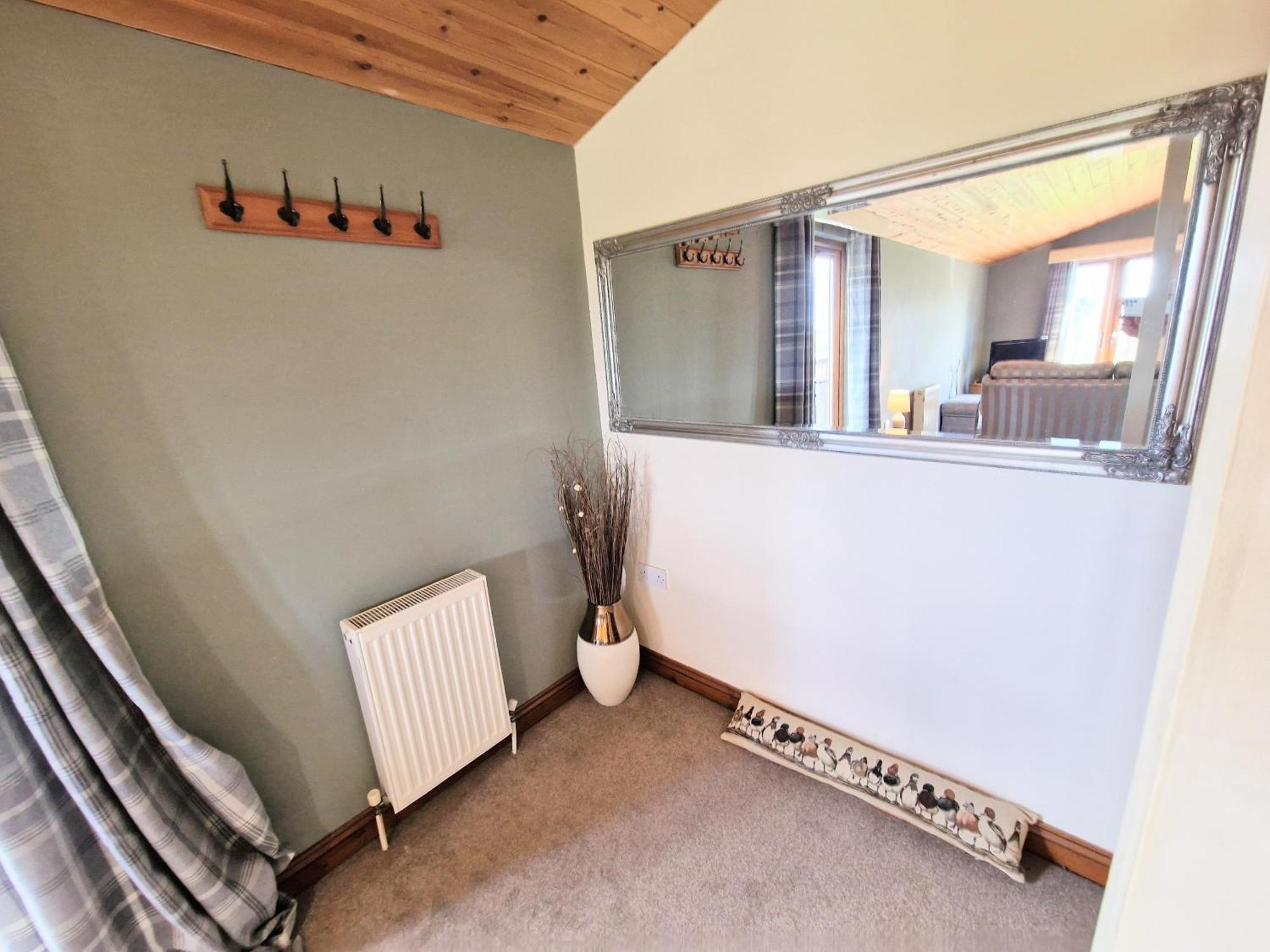 Chalet Lomond 2 With Private Hot Tub - Fife - Loch Leven - Lomond Hills