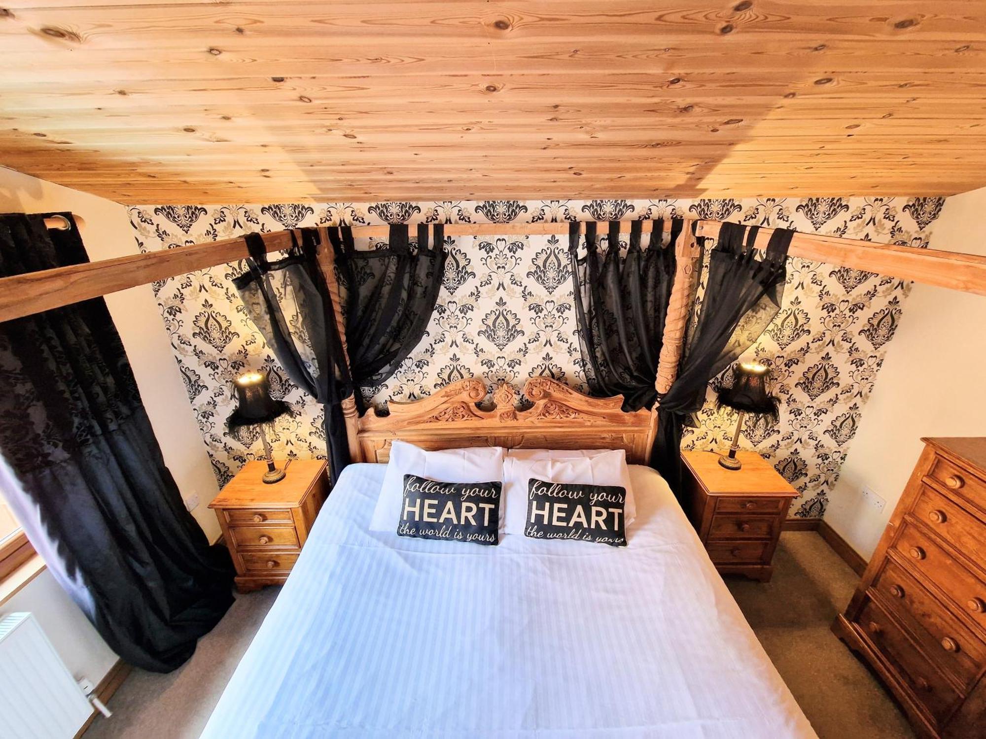 Chalet Lomond 2 With Private Hot Tub - Fife - Loch Leven - Lomond Hills *